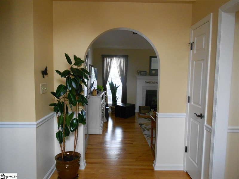 Property image 3 at 316 Tearose Lane, Simpsonville, SC 29681