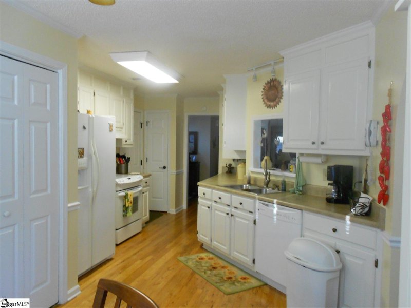 Property image 5 at 316 Tearose Lane, Simpsonville, SC 29681