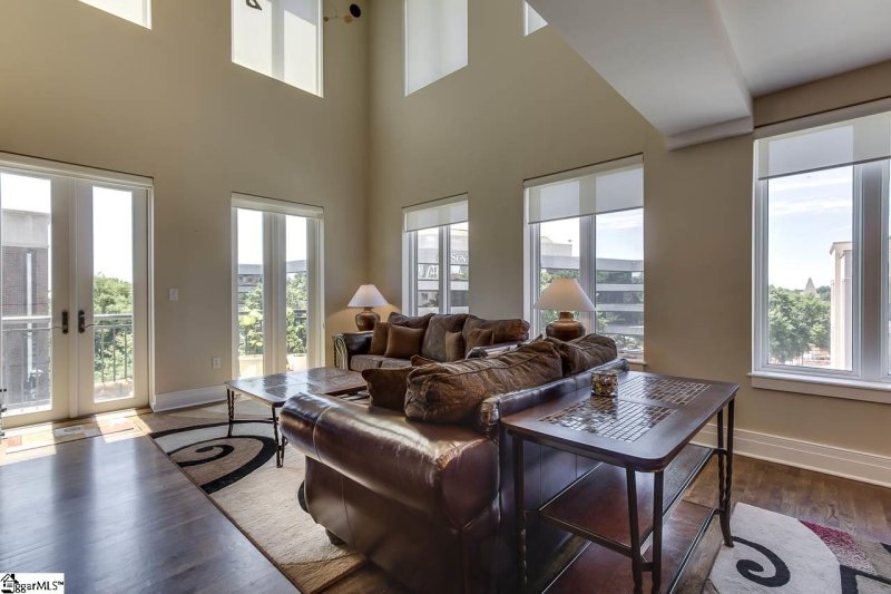 Property image 5 at 111 E McBee Avenue, Greenville, SC 29601