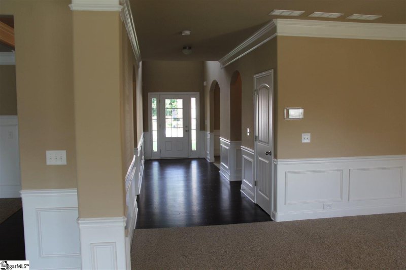 Property image 4 at 405 Shafer Court, Spartanburg, SC 29301