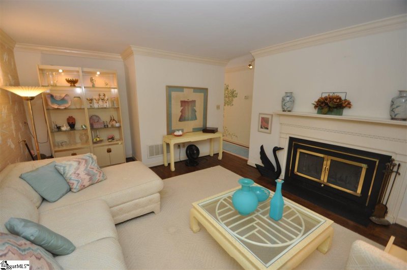 Property image 4 at 104 McDaniel Green, Greenville, SC 29601