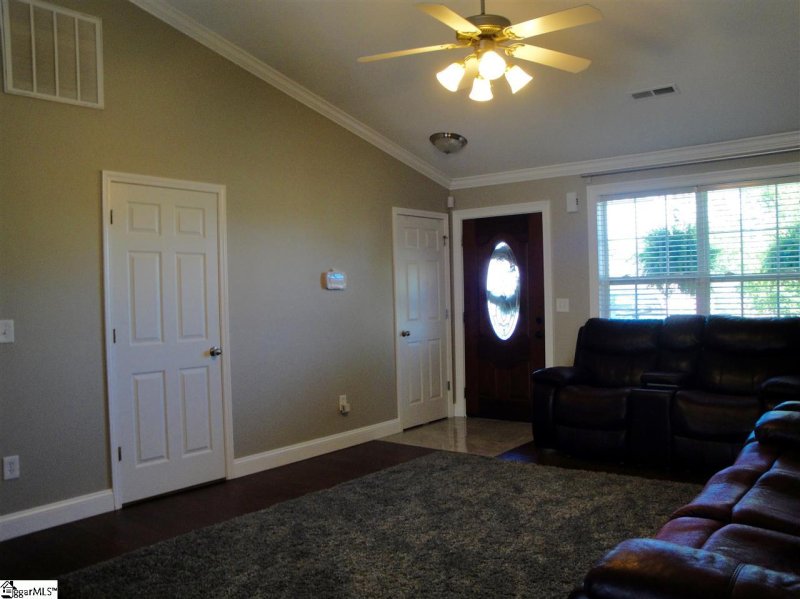 Property image 5 at 206 Luke Allen Drive, Moore, SC 29369
