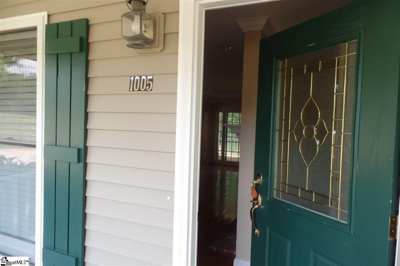 Property image 2 at 1005 Colleton Court, Easley, SC 29642