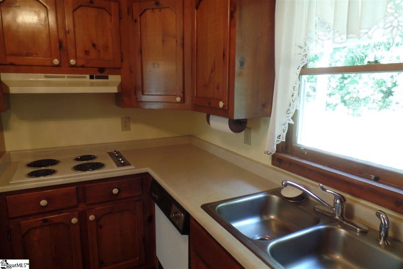 Property image 5 at 1005 Colleton Court, Easley, SC 29642