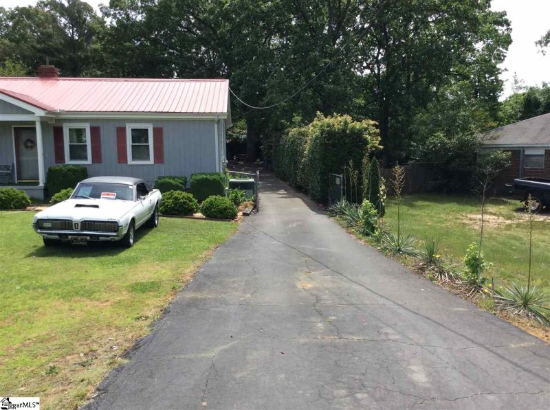 Property image 3 at 6419 Augusta Road, Greenville, SC 29605