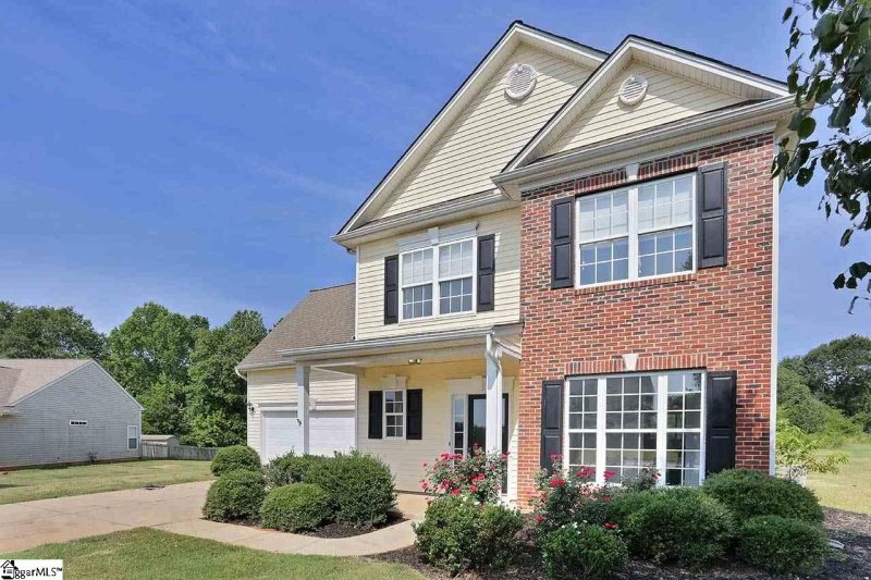 Property image 2 at 728 Golden Tanager Court, Greer, SC 29651