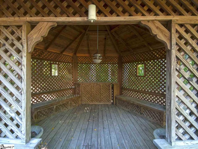 Property image 3 at 106 Pinewood Drive, Taylors, SC 29687