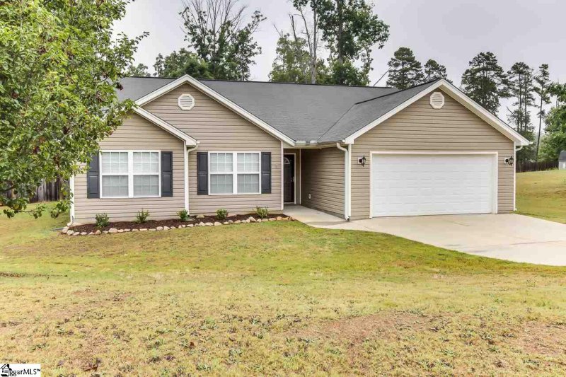 Property image 2 at 104 Cadbury Court, Williamston, SC 29697