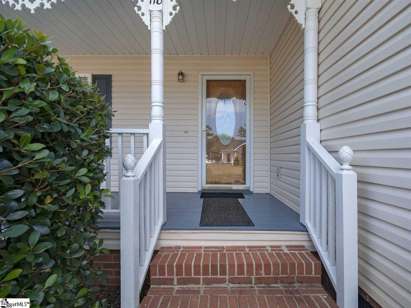 Property image 4 at 118 Saddlebrook Avenue, Pickens, SC 29671