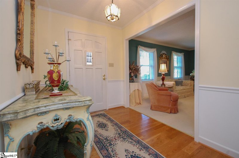 Property image 2 at 200 Williamsburg Drive, Greer, SC 29651