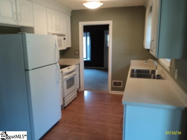 Property image 2 at 213 Courtney Circle, Greenville, SC 29617