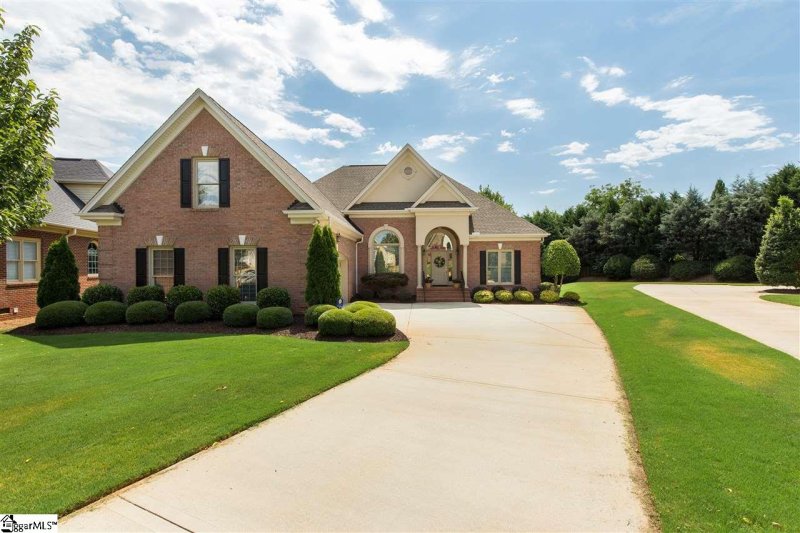 Property image 2 at 7 Henson Place, Greer, SC 29650