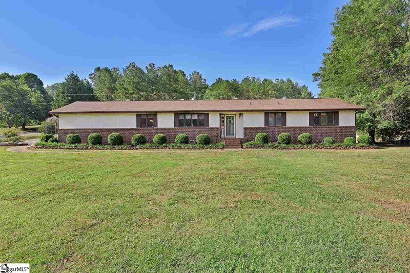 Property image 3 at 19 River Drive Extension, Williamston, SC 29697