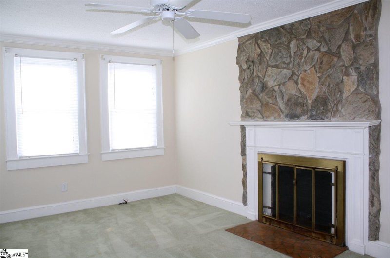 Property image 4 at 1023 N Franklin Road, Greenville, SC 29617