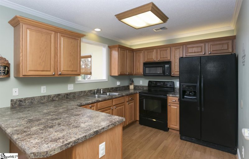 Property image 2 at 406 Lady Fairbank Court, Boiling Springs, SC 29316