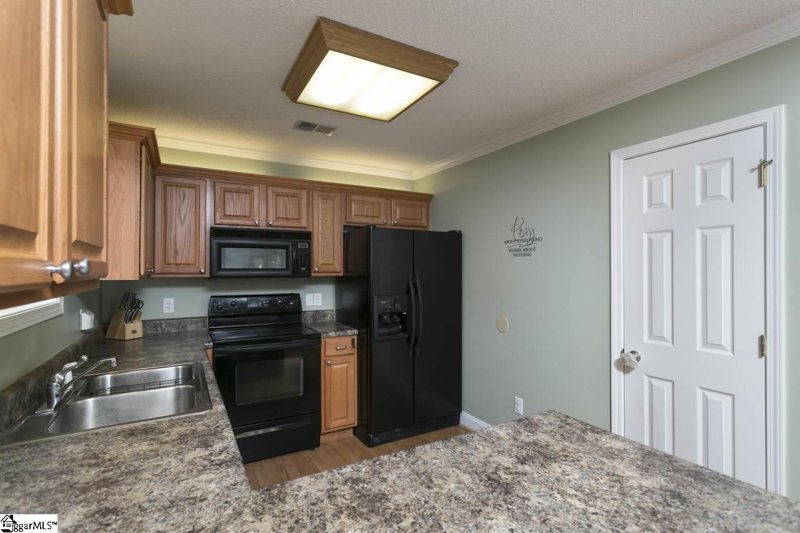 Property image 5 at 406 Lady Fairbank Court, Boiling Springs, SC 29316