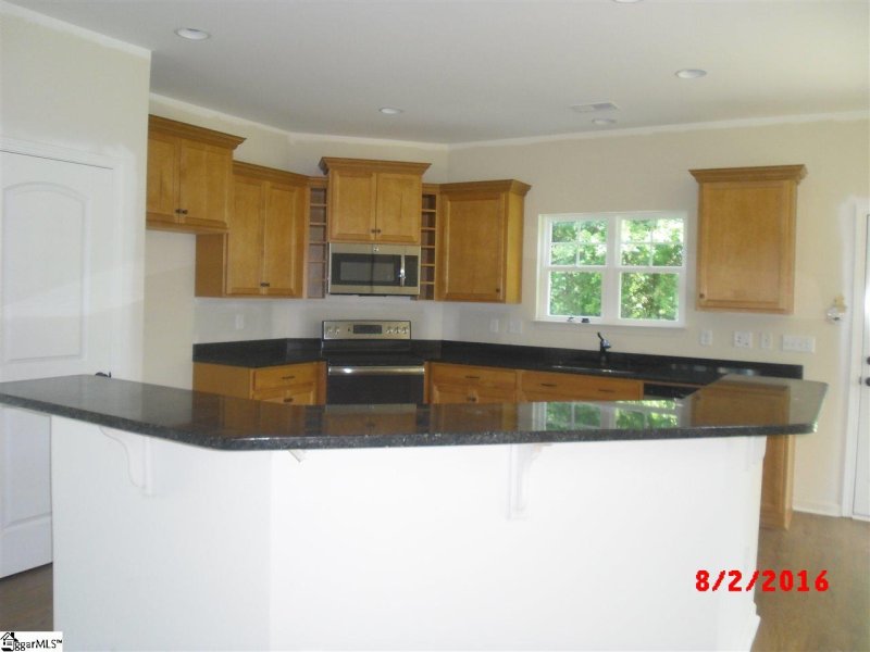 Property image 2 at 320 Faulkner Drive, Moore, SC 29369