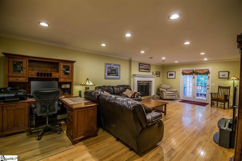 Property image 3 at 106 Briton Way, Greenville, SC 29615