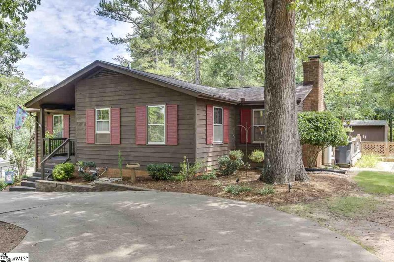 Property image 3 at 322 Country Glen Lane, Pelzer, SC 29669