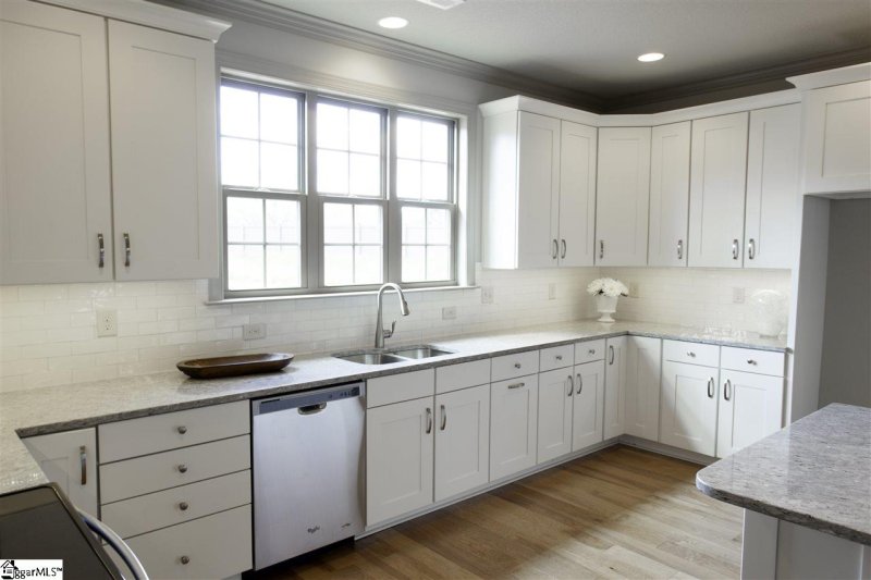 Property image 3 at 48 Vinton Drive, Greer, SC 29651