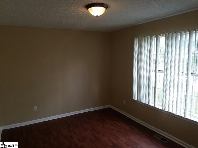 Property image 4 at 20 Michell Drive, Taylors, SC 29687