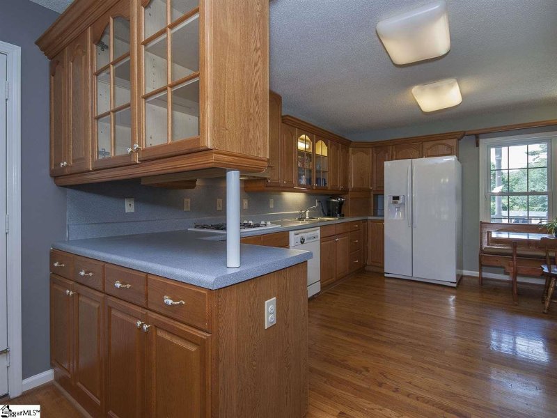 Property image 4 at 1162 Lakeview Drive, Greenville, SC 29611-7415