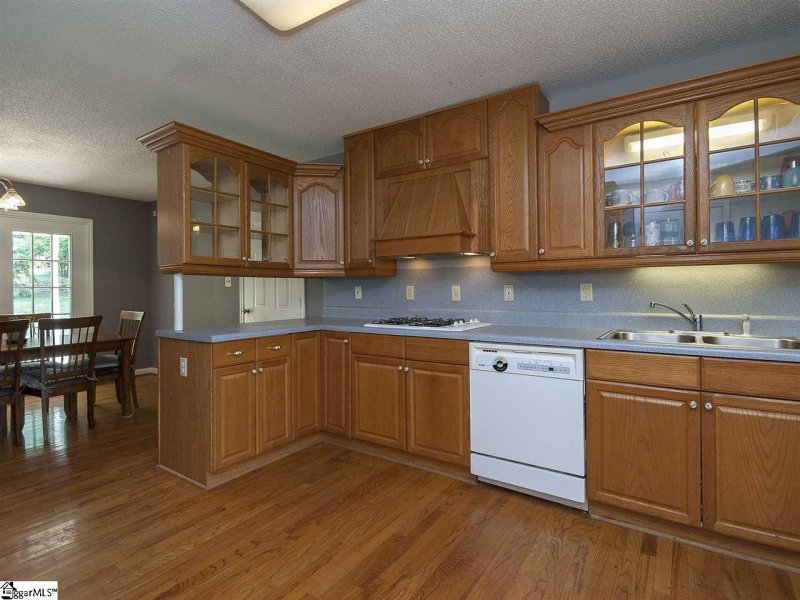 Property image 5 at 1162 Lakeview Drive, Greenville, SC 29611-7415