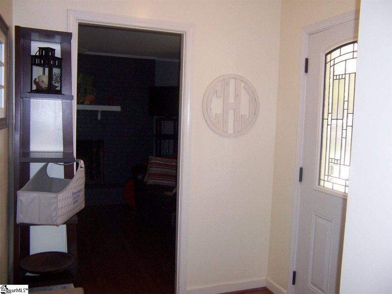 Property image 2 at 110 Bedford Drive, Taylors, SC 29687