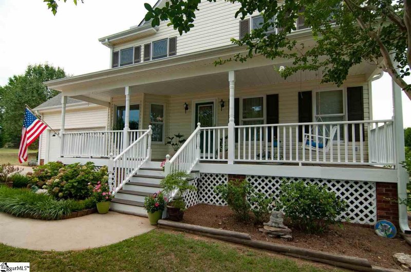 Property image 3 at 203 Janet Court, Simpsonville, SC 29681