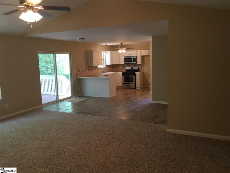 Property image 5 at 3 squirrel hollow Court, Greer, SC 29651