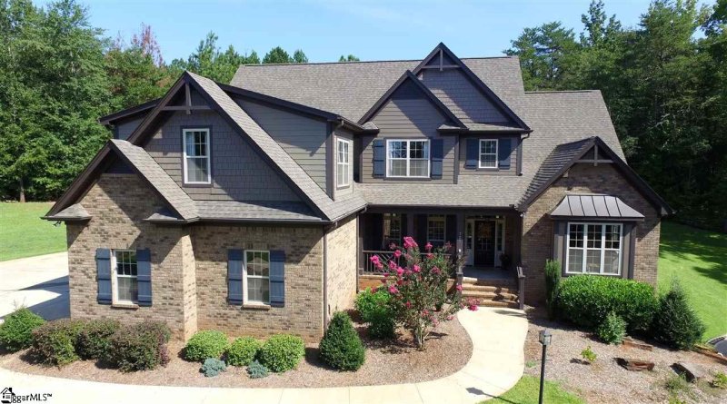 Property image 2 at 327 Bass Cove Drive, Taylors, SC 29687