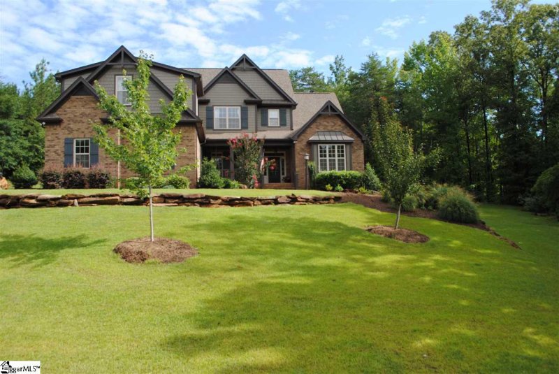 Property image 4 at 327 Bass Cove Drive, Taylors, SC 29687