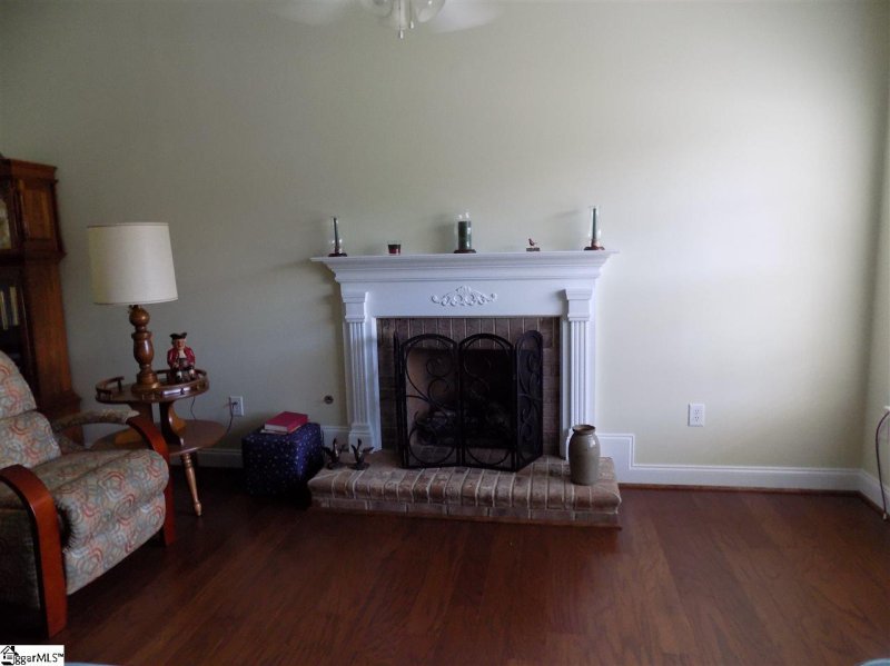 Property image 3 at 210 Saint Croix Court, Greer, SC 29651