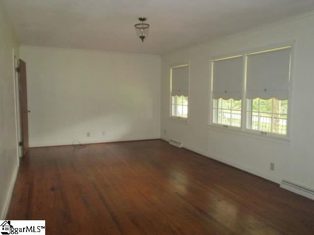 Property image 2 at 206 Blakely Avenue, Laurens, SC 29360