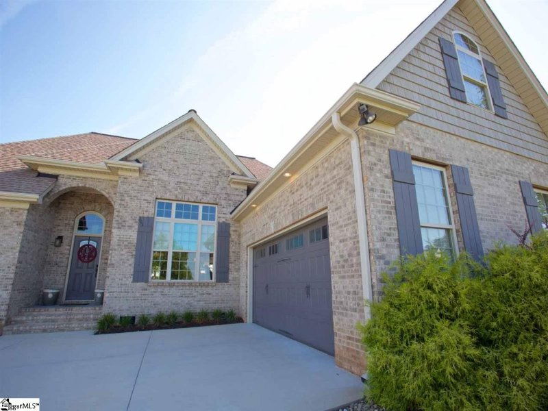 Property image 2 at 305 Mellow Way, Greer, SC 29651