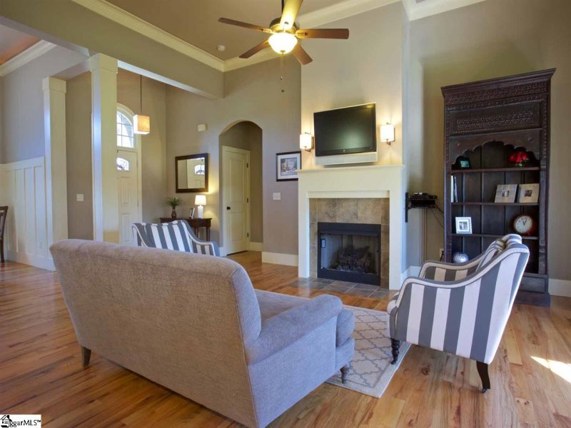 Property image 4 at 305 Mellow Way, Greer, SC 29651