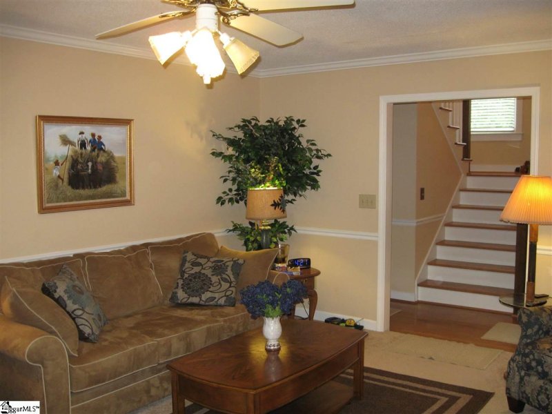 Property image 3 at 7 Oak Brook Way, Taylors, SC 29687