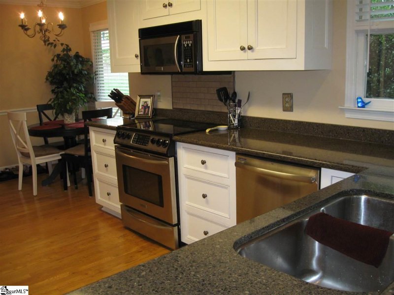 Property image 5 at 7 Oak Brook Way, Taylors, SC 29687