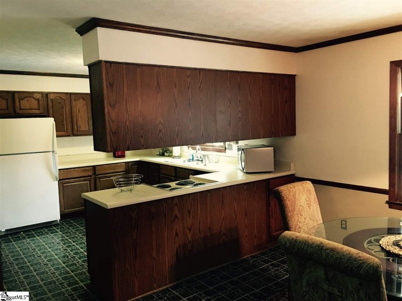 Property image 5 at 102 Woodview Drive, Taylors, SC 29687