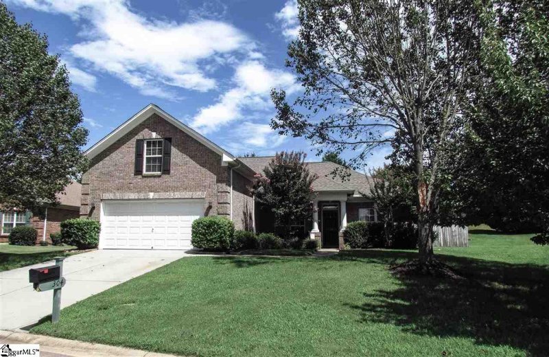 Property image 2 at 304 Jockey Court, Simpsonville, SC 29681