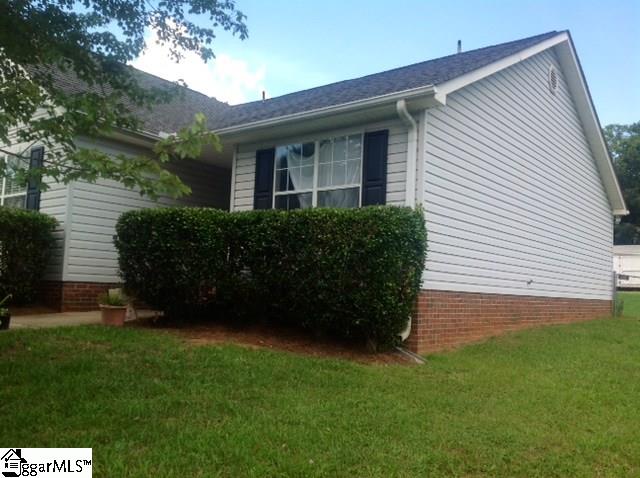 Property image 2 at 8 Michell Drive, Taylors, SC 29687