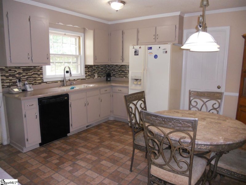 Property image 5 at 1111 Briarwood Drive, Easley, SC 29642