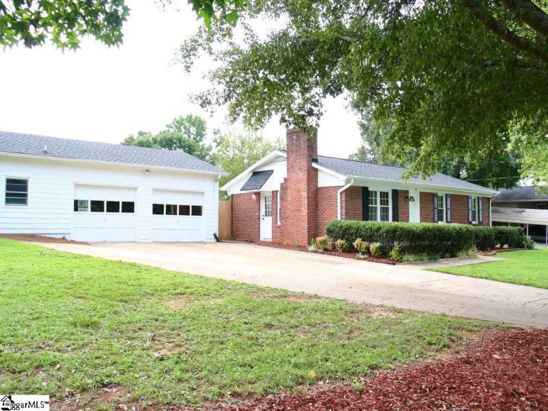 Property image 3 at 12 Cheryl Drive, Greenville, SC 29611