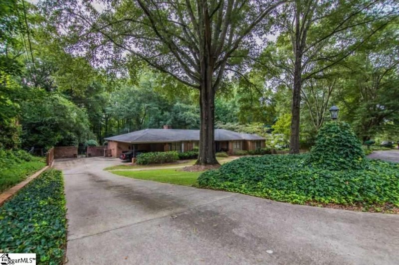 Property image 2 at 312 Fairlane Drive, Spartanburg, SC 29307