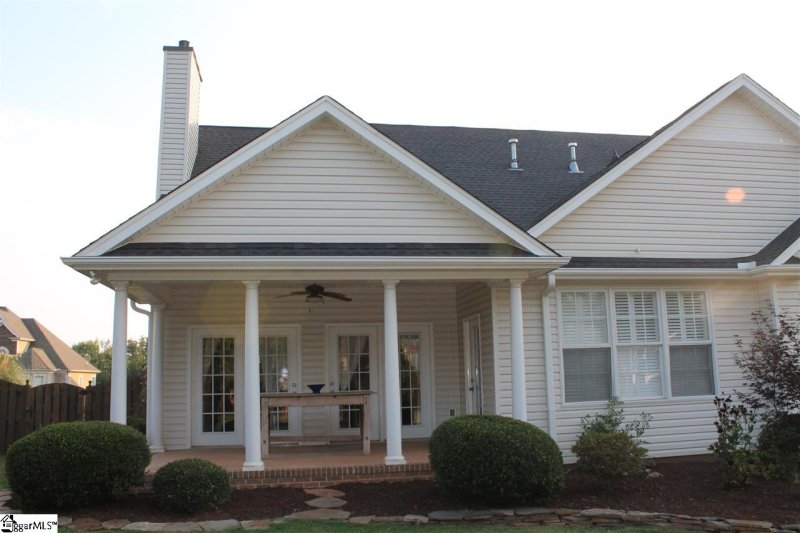 Property image 5 at 410 Park Ridge Circle, Greer, SC 29651