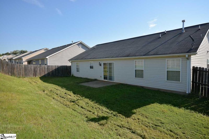 Property image 5 at 18 Landing Lane, Simpsonville, SC 29681-6520