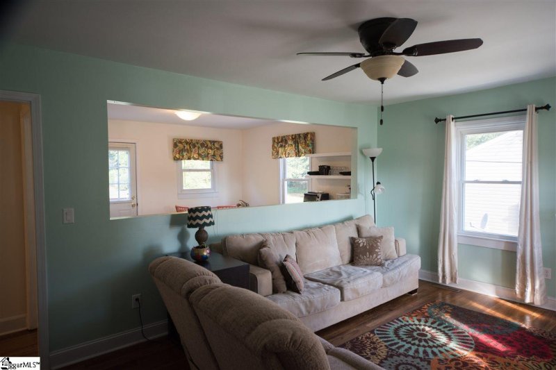 Property image 2 at 7 Delmar Avenue, Greenville, SC 29609