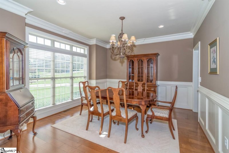 Property image 4 at 10 Meadow Trace Court, Greer, SC 29651