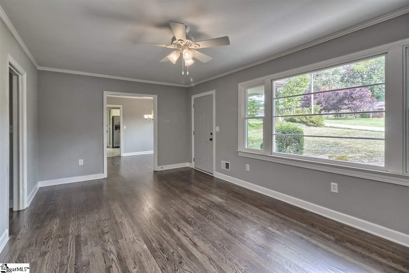 Property image 3 at 9 Conway Drive, Greenville, SC 29615