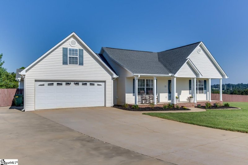 Property image 3 at 321 Meeting Place, Duncan, SC 29334